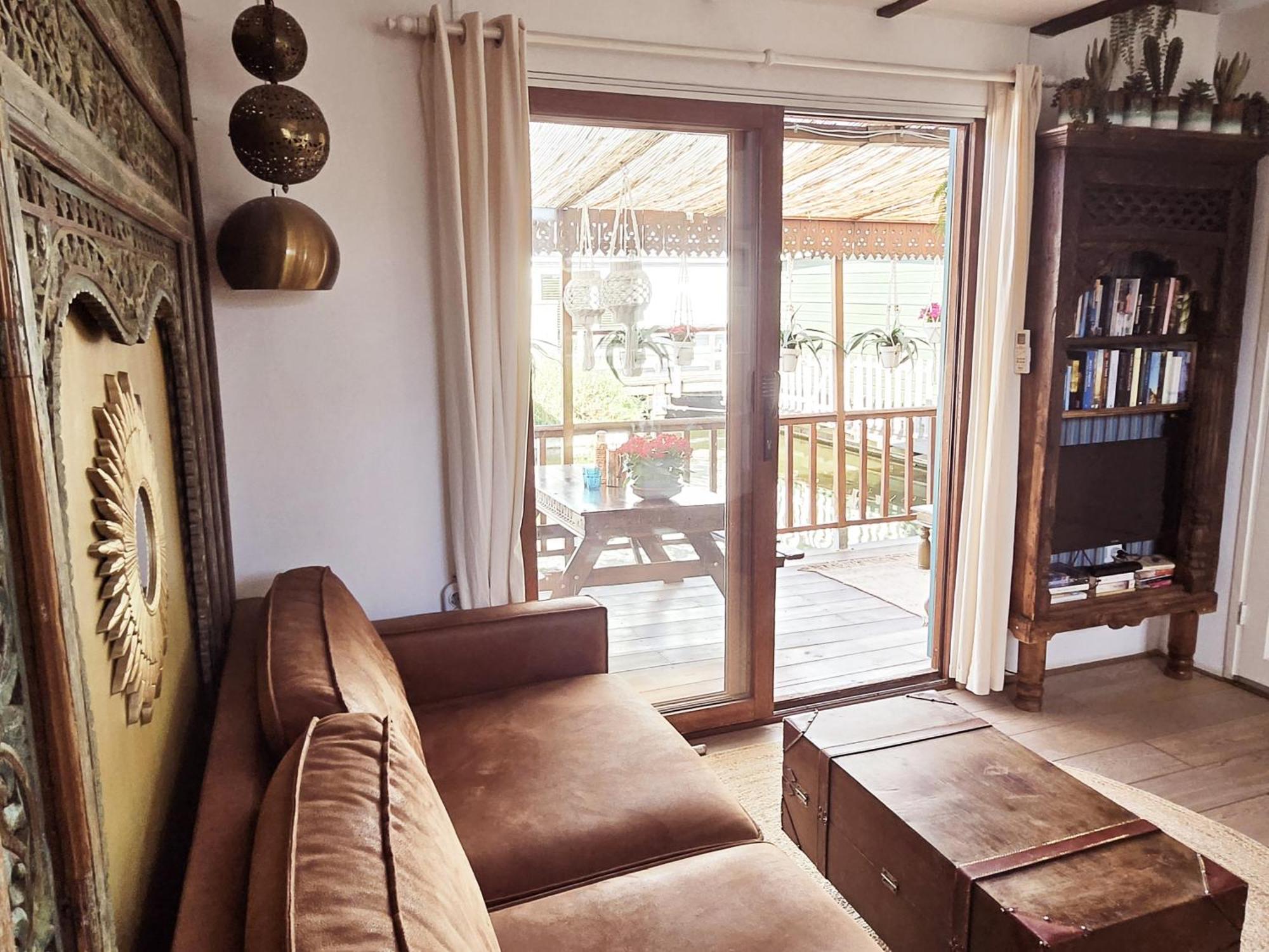 אמסטרדם House Boat Studio With Waterfront Terrace מראה חיצוני תמונה