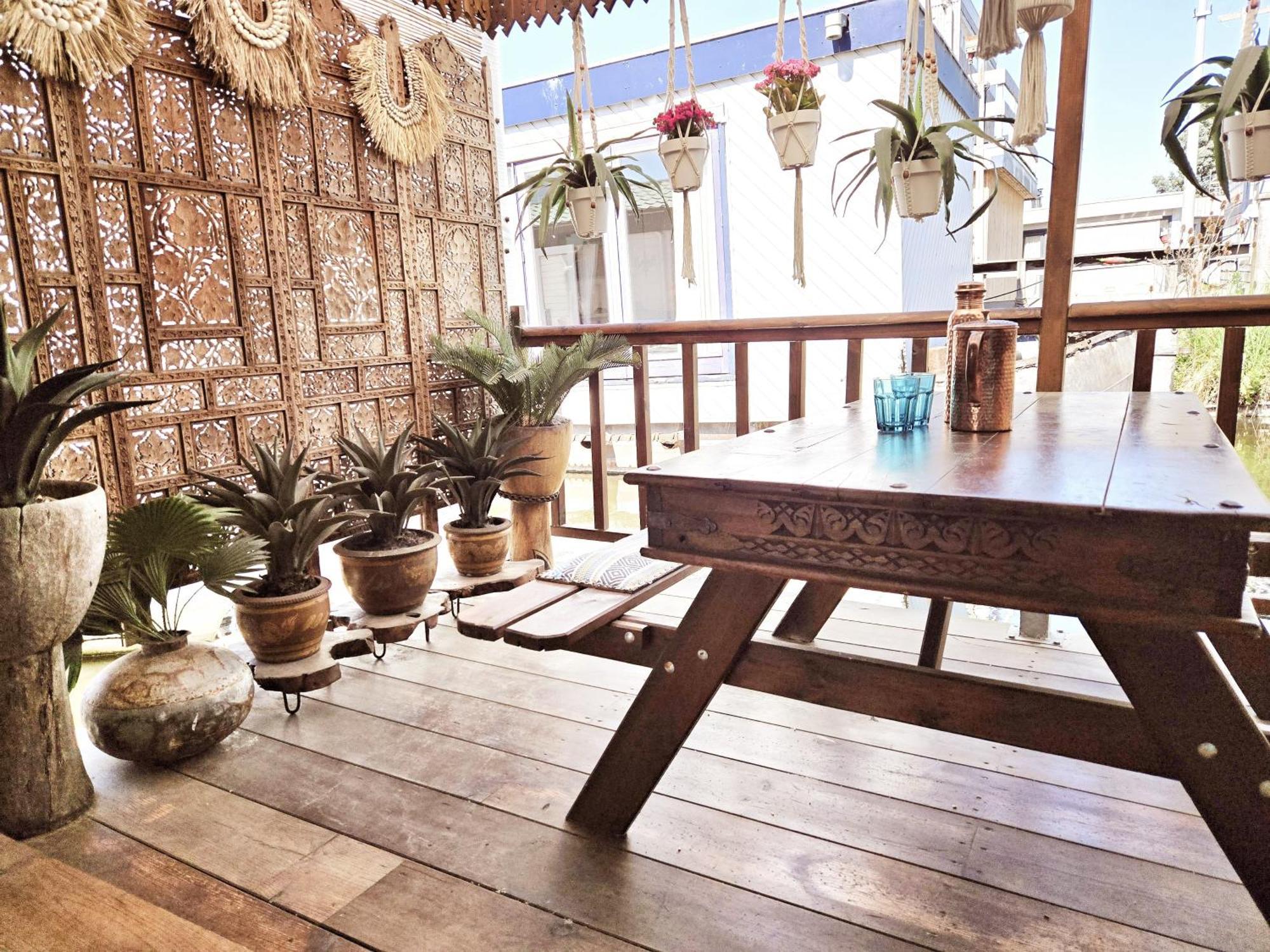אמסטרדם House Boat Studio With Waterfront Terrace מראה חיצוני תמונה